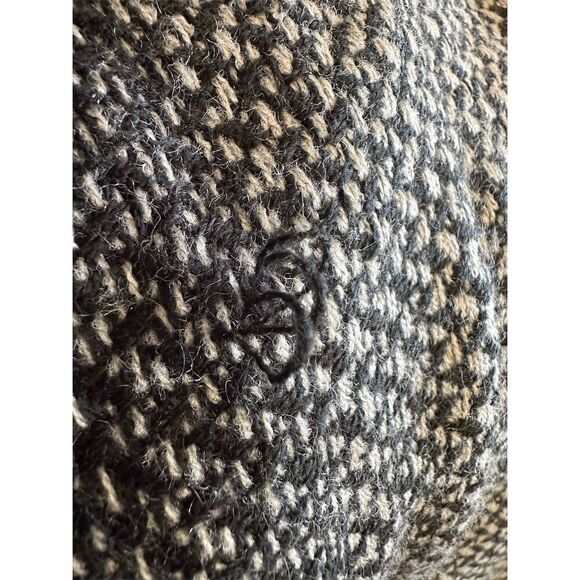 Banana Republic Women's Houndstooth Poncho Sweater Black & White - Picture 6 of 7